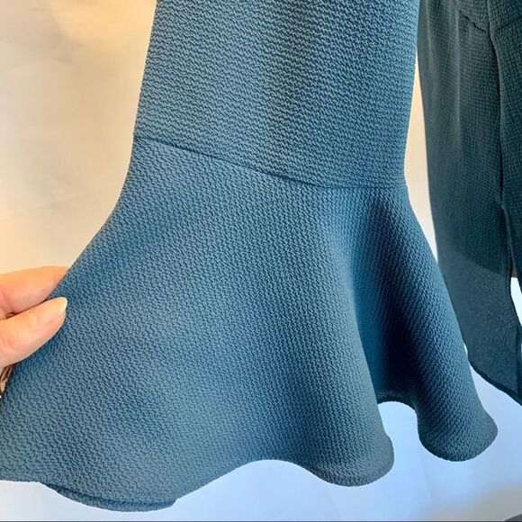 Harve Bernard NWT teal blue Long bell sleeve blouse L - Picture 5 of 11